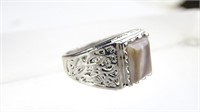 Silver-Toned Jewelry Ring w/ Agate Stone Accent