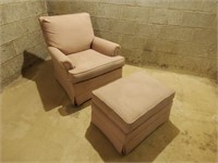 Broyhill Chair & Ottoman Chair - 32" High