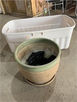 Large ceramic flower pot and a tote with