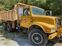 1990 Int'l  tandem needs motor 172,000