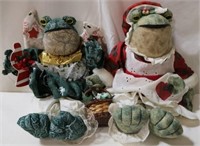 Set of 2 Frog stuffed animals
