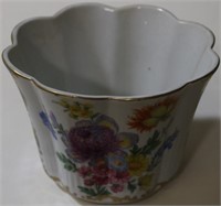 Reproduction porcelain vase