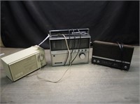 Set of 3 Radios & Boombox