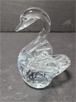 Glass swan figure