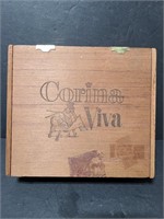 Corina Viva cigar box