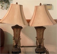 2- 32" Decorative Table Lamps
