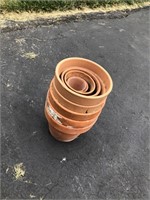 8 Ceramic Pots