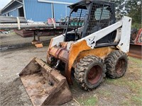 Bobcat Skidster 853, new tires, hydraulics works