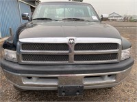 1995 Dodge Ram pickup 4x4, gas, V10,