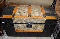 dome top trunk with insert