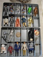 2 trays of star wars action figures