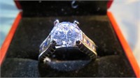 LADIES 925 STERLING WHITE SAPPHIRE RING SIZE 8