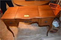 Maple finish dressing table & Chairs