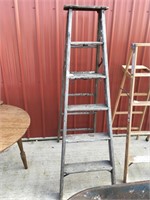 6ft Wood Step Ladder