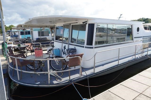 44' Kings Craft Home Cruiser  -  Online Auction