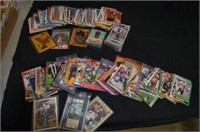ASSORTMENT OF COLLECTOR CARDS - FOOTBALL &