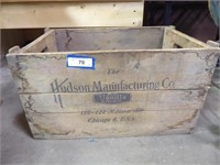 Hudson Mfg. Co. wood crate 23" x 15"