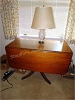 Drop leaf table - measures 42:w x 20"L opens to