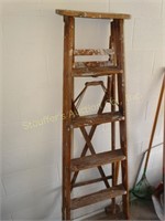 Wood step ladder 6ft.