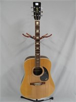 Pan acoustic guitar, model 68-10.