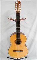 Aria classical guitar, model A552;