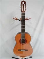 Yamaha C40 classical guitar,