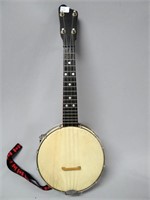 Banjo uke, U-King, 21" long; old banjo