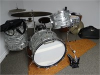 Vintage Ludwig drum kit, chrome snare;