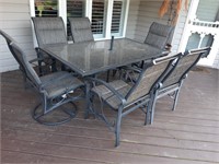 Patio Table And 6 Chairs. (2 Captain Chairs