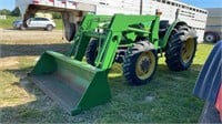 JD 5300 tractor w/ loader