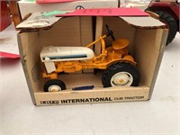 ERTL Special Edition International Club Tractor