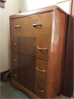 Vintage Dresser - 4 drawers