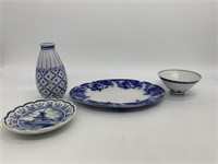 4pc Lot of Blue and White China / Vase