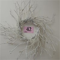 WHITE FREE FORM TWIG WREATH 29 IN