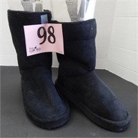 LADIES FLEECE LINED BOOTS SIZE 7-8 ? & 3 PAIR