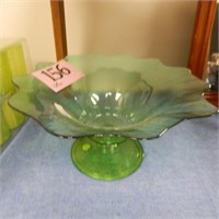 NICE GLASS BOWL FLUTED RIM CENTERPIECE BOWL 15 IN