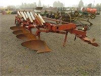 IH 4-Bottom 16" Plow & Pallet of Coulters