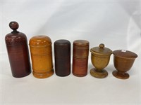 Collection of primitive treenware.