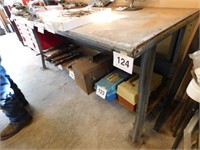 Metal leg work bench & wood top & bottom shelf,