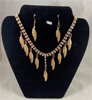 Gold tone Leaf Jewelry & Display