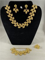 Chunky Gold Tone Jewelry & Display