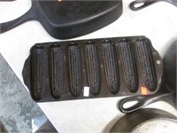 GRISWOLD CAST IRON CORN BREAD PAN