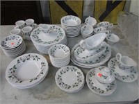 APPROX 69 PC SYRACUSE CHINA SET