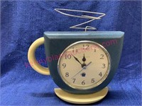 Ingraham coffee cup wall clock (modern)