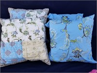 Pair Of Designor Quailty Pillows And Small Throw