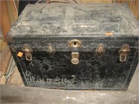 Metal steamer trunk