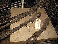 3 Oil field pipe wrenches