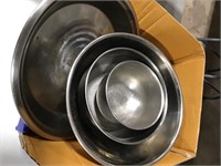 Stainless steel mixing bowls and pie pan