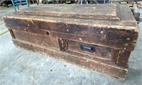 45 x 22 x 16 old carpenters box