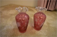 2 mini red vases